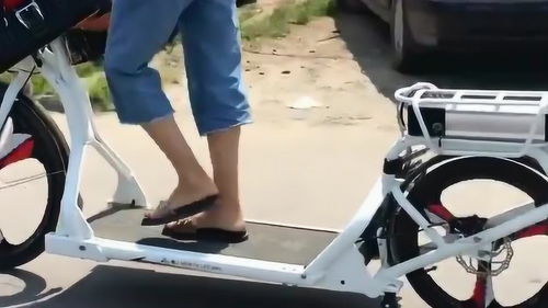 高科技產(chǎn)品電動(dòng)車跑步機(jī),隨時(shí)都可以跑步還能跑車,我還是第一次見(jiàn)