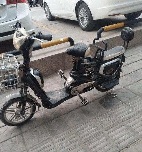 電動車安裝腳蹬引熱議,專家回應(yīng)引車主不滿 您騎過電動車嗎